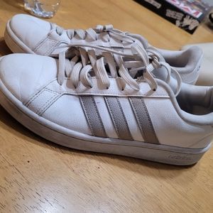 Adidas Shoes Womens 9